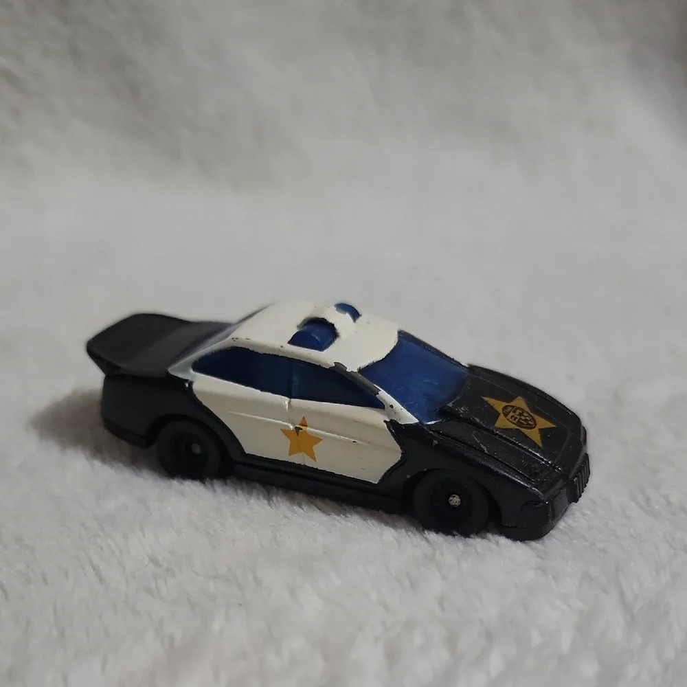 Vintage 1993 Hot Wheels police car